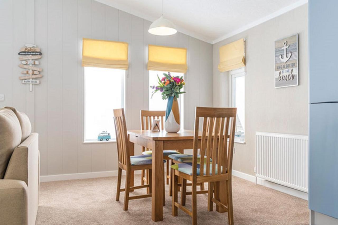 Newperran Holiday Park New Quay エクステリア 写真