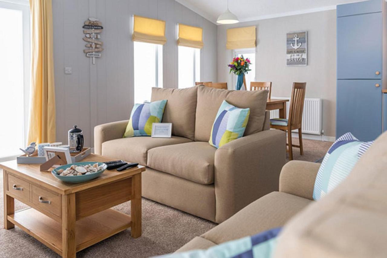 Newperran Holiday Park New Quay エクステリア 写真