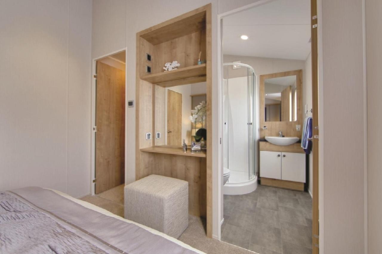 Newperran Holiday Park New Quay エクステリア 写真