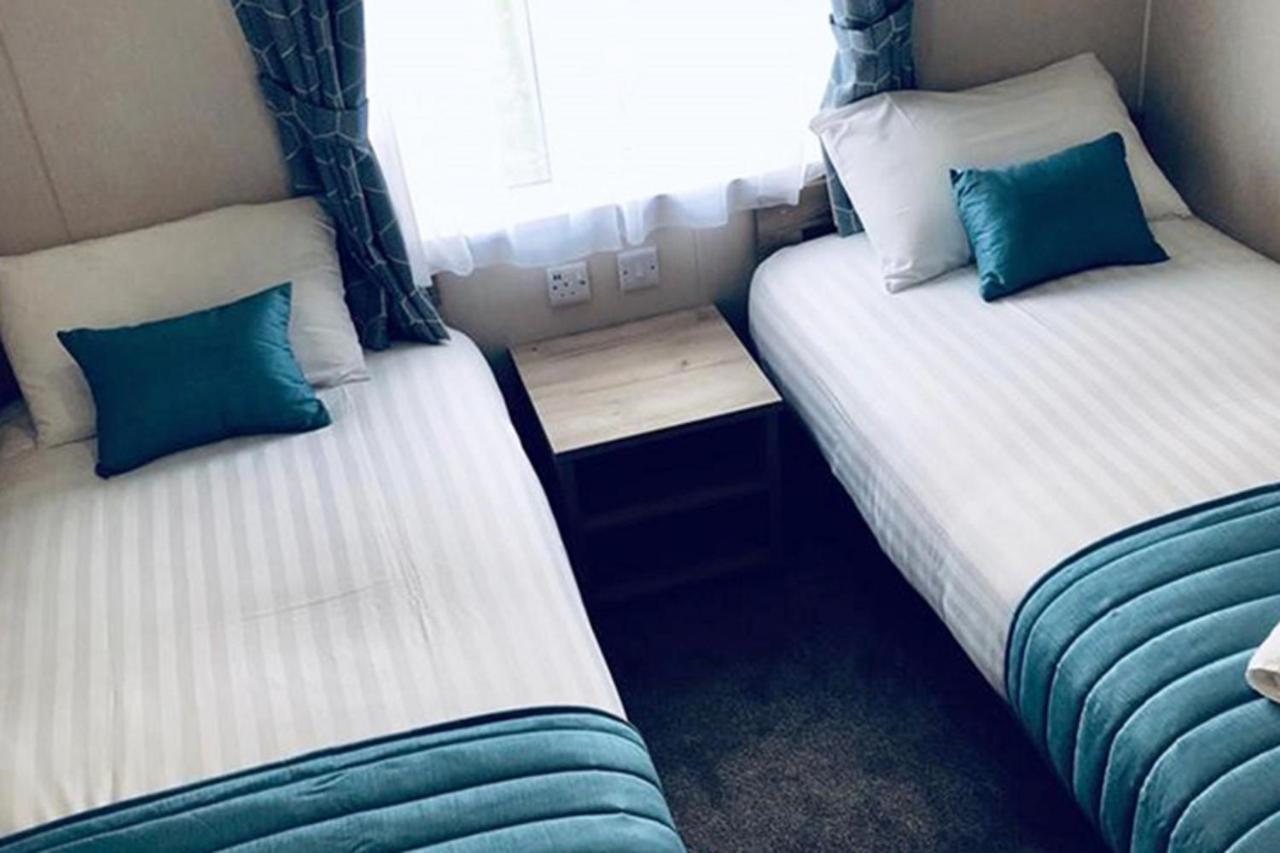 Newperran Holiday Park New Quay エクステリア 写真