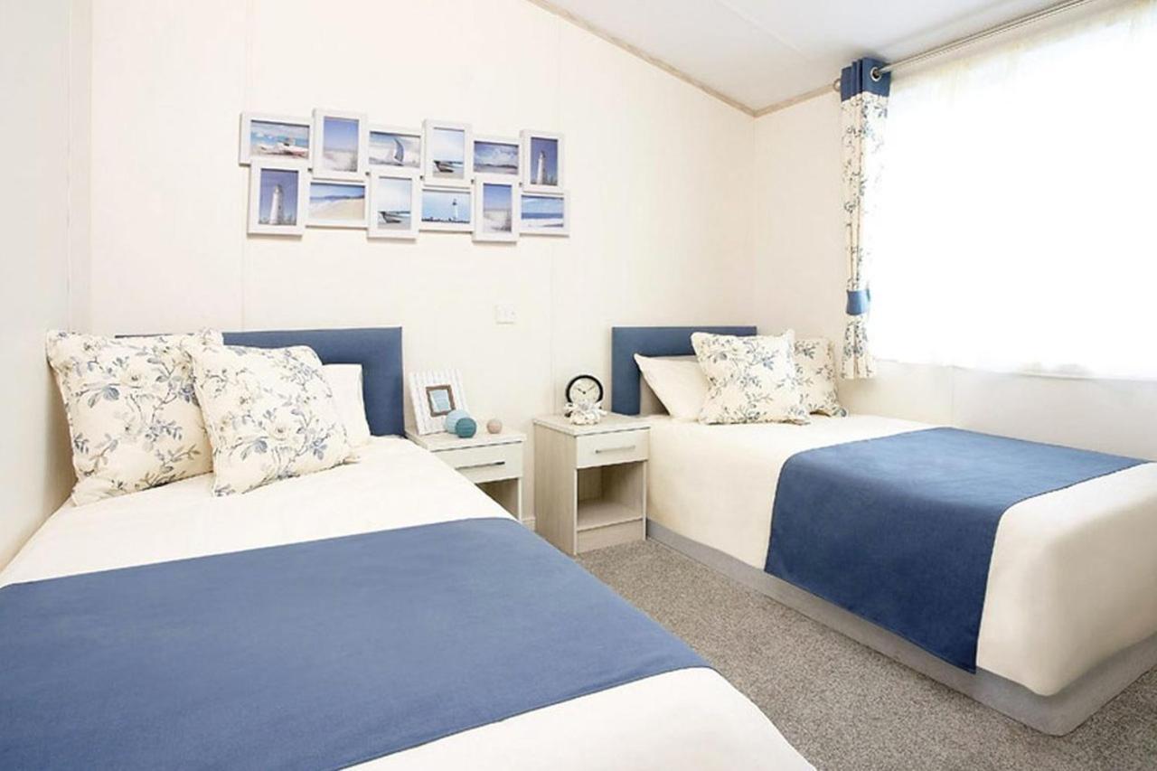 Newperran Holiday Park New Quay エクステリア 写真