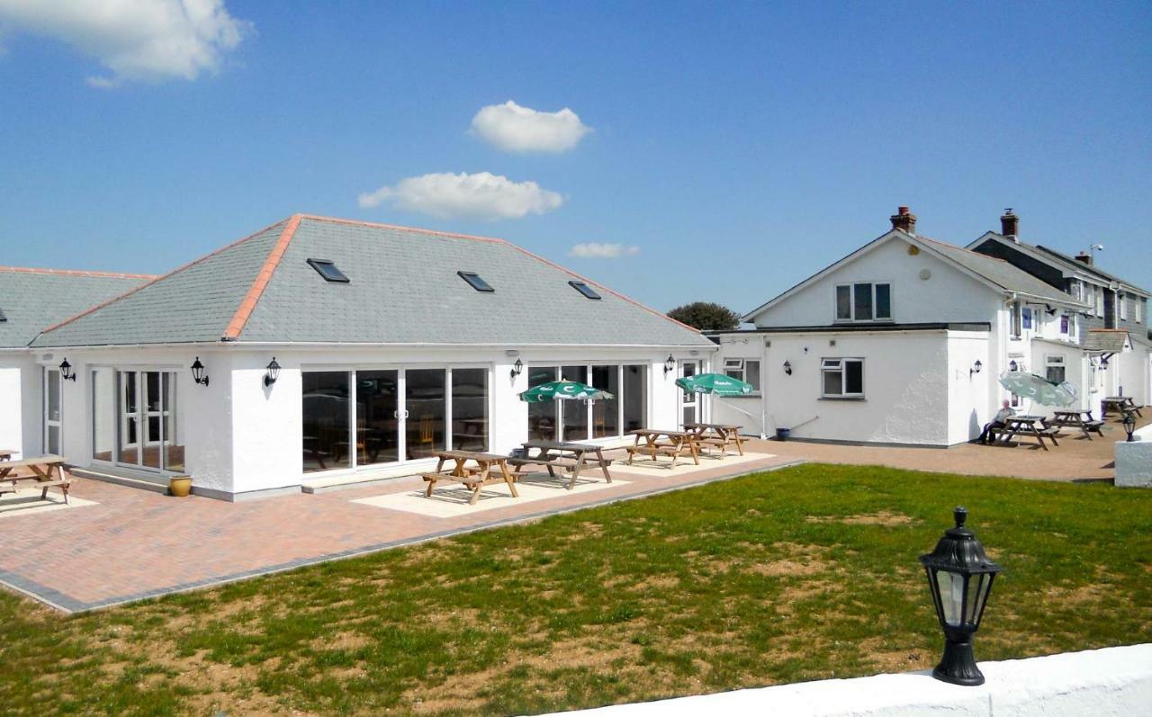 Newperran Holiday Park New Quay エクステリア 写真