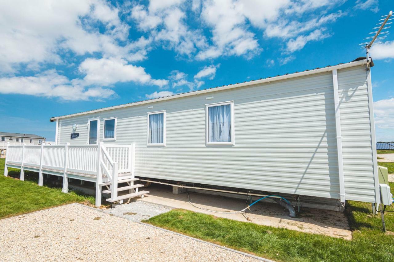Newperran Holiday Park New Quay エクステリア 写真