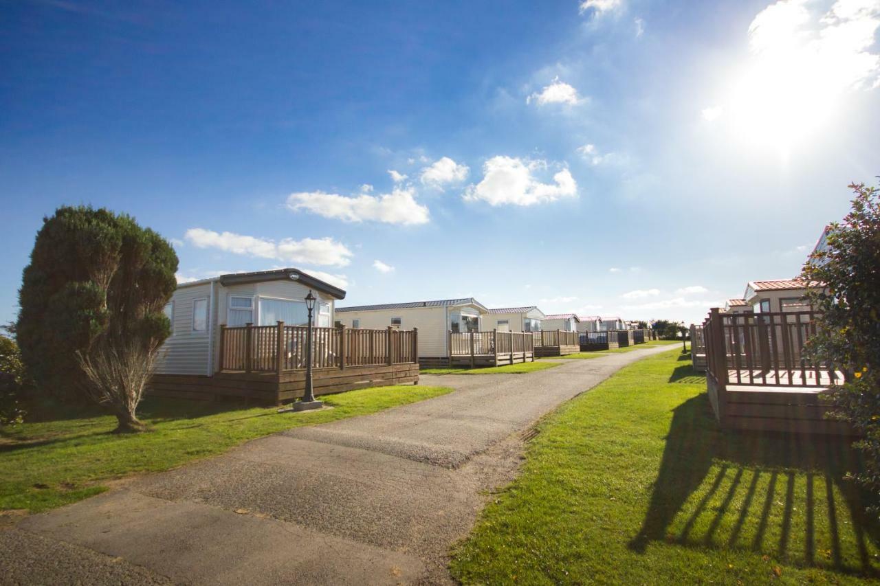 Newperran Holiday Park New Quay エクステリア 写真