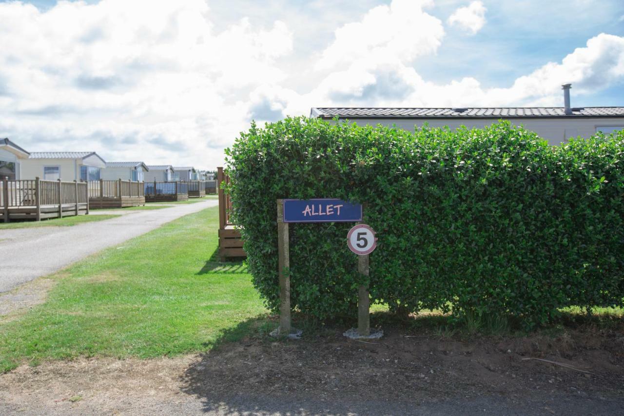 Newperran Holiday Park New Quay エクステリア 写真