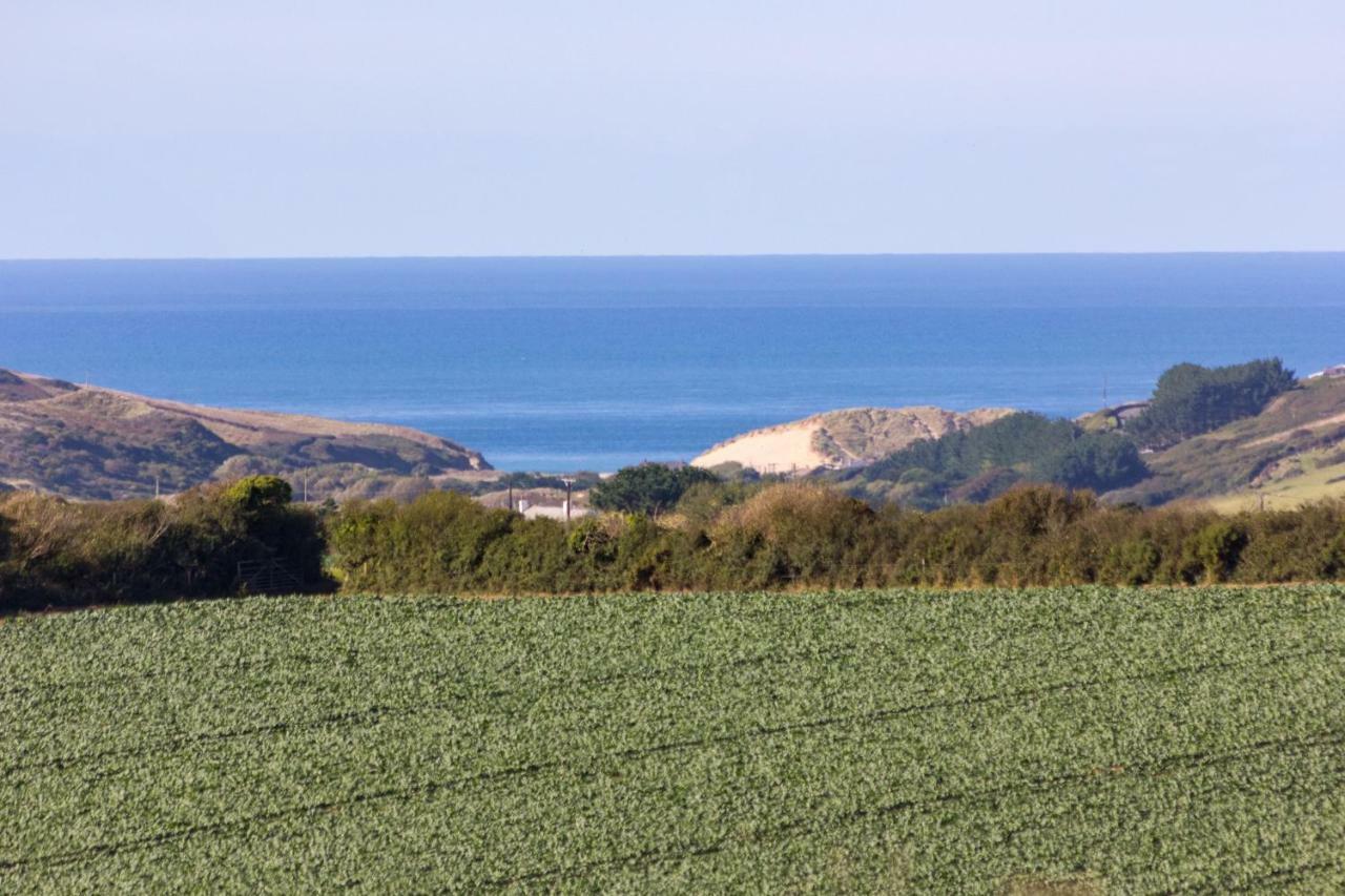 Newperran Holiday Park New Quay エクステリア 写真